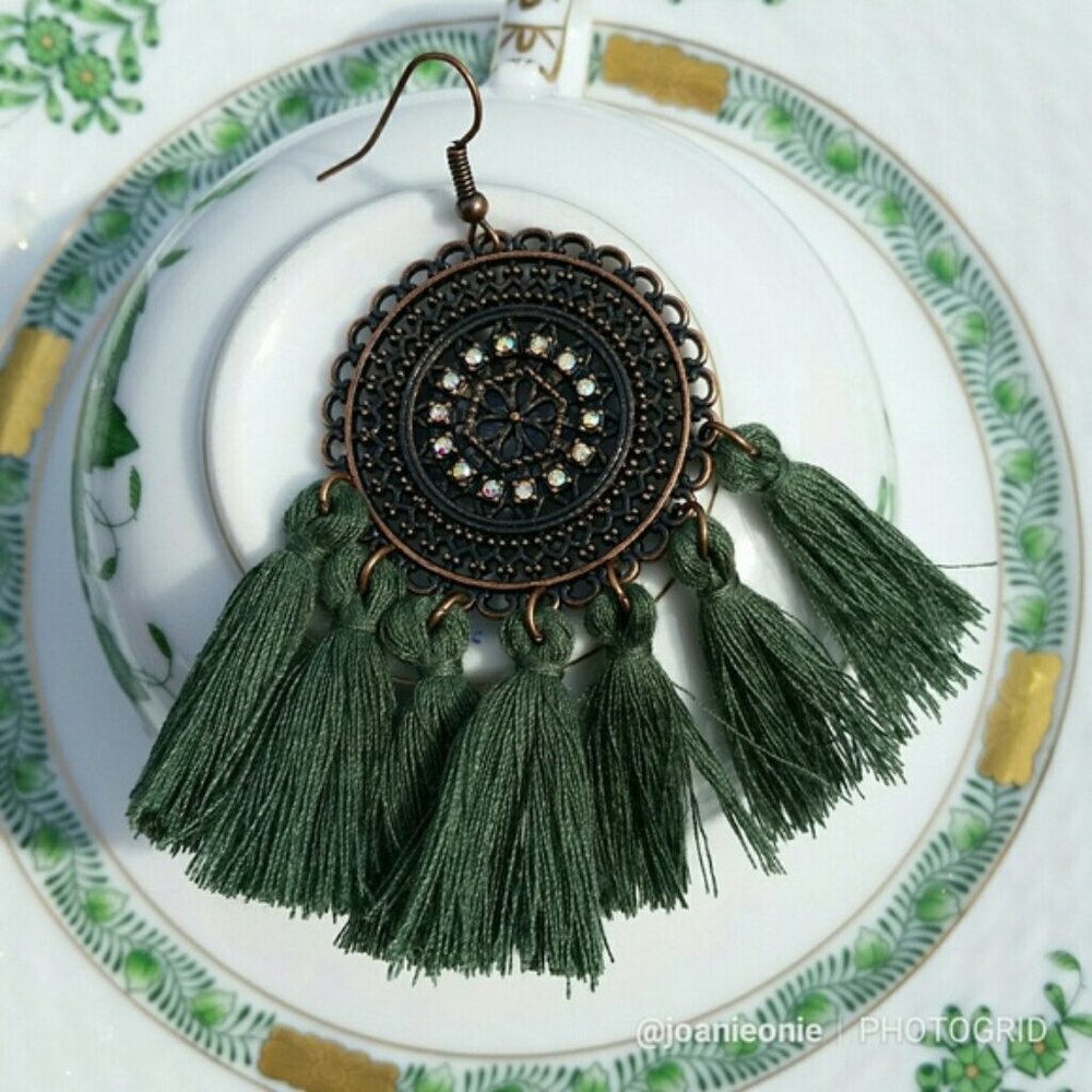 xx Tassel Earrings Green Bohemian Dreamcatcher - Picture 3 of 3
